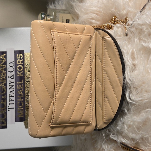 Tory Burch NWTs Kira Chevron Chain Wallet - Picture 5 of 16